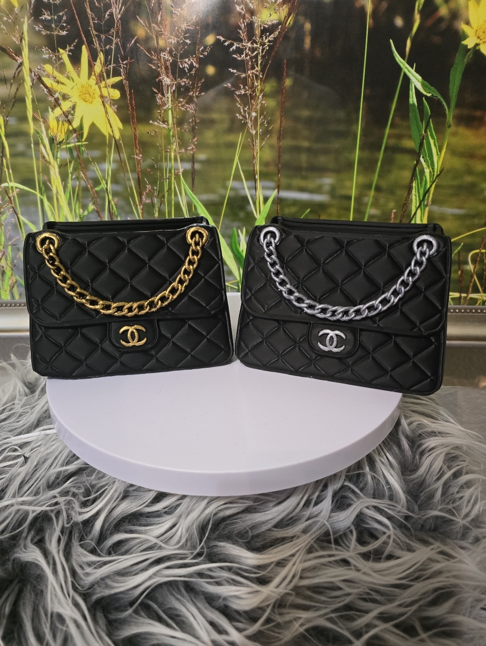 3D Printed Quilted Black Vase Organizer, Gold or Silver Painted Chain - Picture 12 of 12